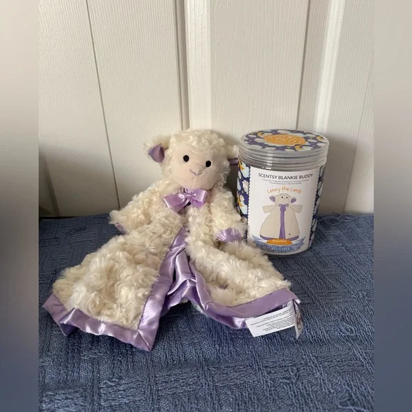 Scentsy Blankie Buddy Lenny the Lamb - Picture 1 of 3